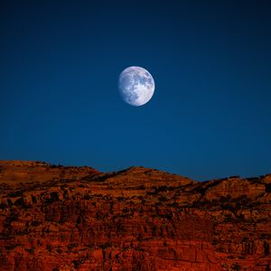 Preview wallpaper rock, cliff, moon, canyon, landscape