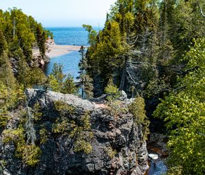 Preview wallpaper rock, cliff, river, landscape, trees