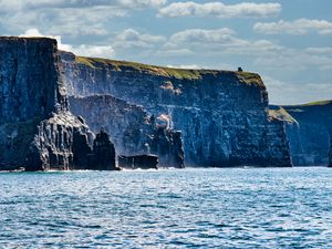 Preview wallpaper rock, cliff, sea, crag