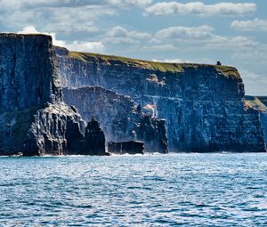 Preview wallpaper rock, cliff, sea, crag