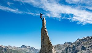 Preview wallpaper rock climber, rock, peak, extreme