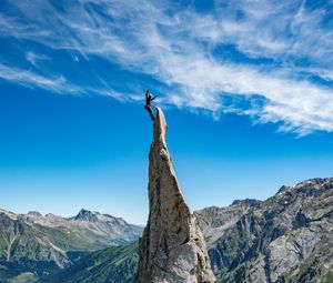 Preview wallpaper rock climber, rock, peak, extreme