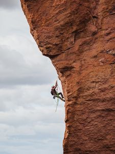 Preview wallpaper rock climber, rock, peak, extreme, sky