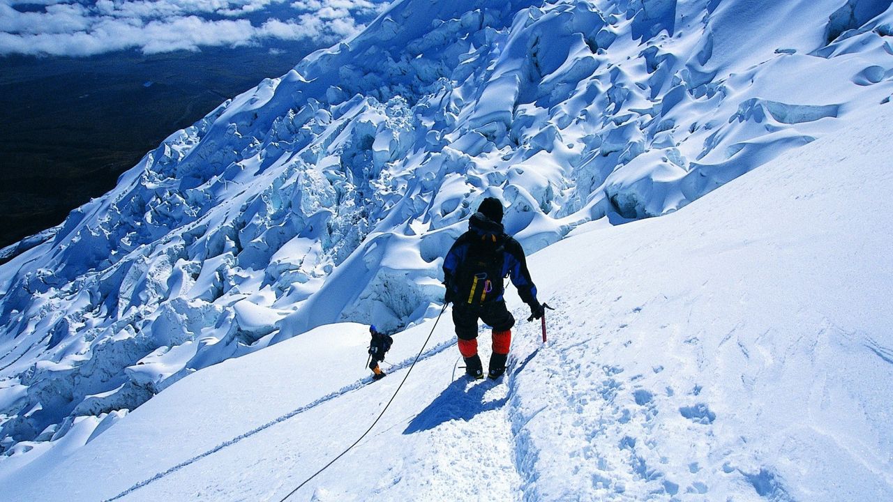 Wallpaper rock climber, snow, mountains, top, conquest