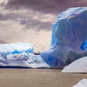 Preview wallpaper rock, ice, ocean, shine