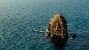 Preview wallpaper rock, ocean, horizon, channel islands, oxnard, united states