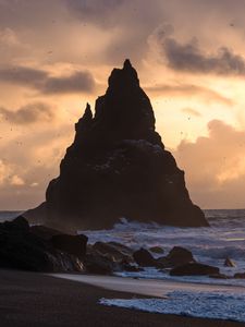 Preview wallpaper rock, sea, beach, waves