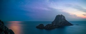 Preview wallpaper rock, sea, evening, sky