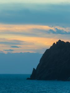 Preview wallpaper rock, sea, horizon, landscape, nature