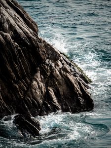 Preview wallpaper rock, sea, splashes, foam