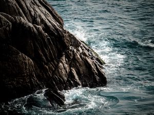 Preview wallpaper rock, sea, splashes, foam