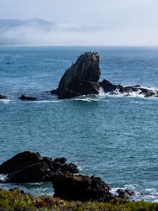 Preview wallpaper rock, sea, splashes, horizon