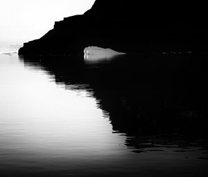 Preview wallpaper rock, sea, water, black and white, dark