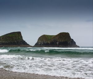 Preview wallpaper rock, sea, waves, foam, shore, landscape