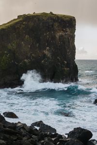 Preview wallpaper rock, sea, waves, splashes, stones