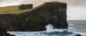 Preview wallpaper rock, sea, waves, splashes, stones
