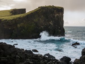 Preview wallpaper rock, sea, waves, splashes, stones