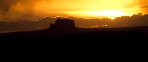 Preview wallpaper rock, silhouette, sunset, dark