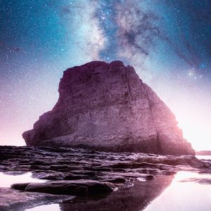 Preview wallpaper rock, starry sky, milky way, davenport, united states