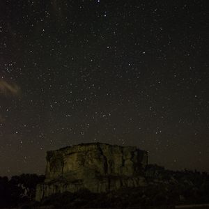 Preview wallpaper rock, starry sky, night, dark