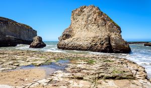 Preview wallpaper rock, stone, reefs, sea, landscape