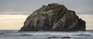 Preview wallpaper rock, waves, sea, shore, landscape