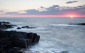 Preview wallpaper rock, waves, sunset, horizon