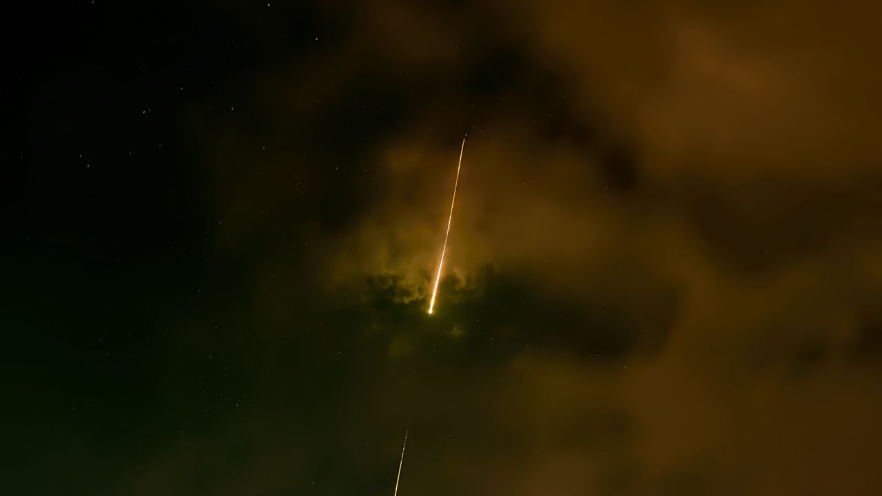 Wallpaper rocket, beam, glow, night, sky