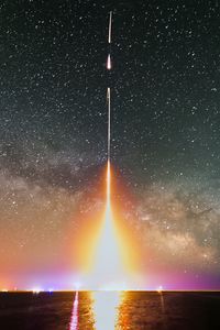 Preview wallpaper rocket, light, sky