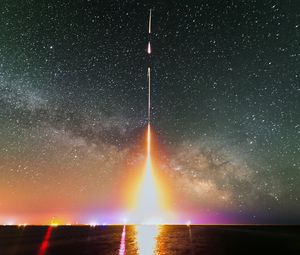 Preview wallpaper rocket, light, sky