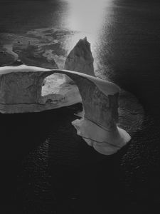 Preview wallpaper rocks, arch, sea, black and white, nature