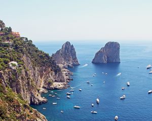 Preview wallpaper rocks, cliff, sea, boats