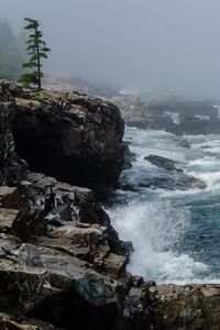 Preview wallpaper rocks, cliff, surf, foam