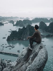 Preview wallpaper rocks, man, view, bay, overview