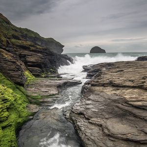 Preview wallpaper rocks, moss, sea, water, nature