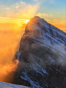 Preview wallpaper rocks, mountains, fog, sun