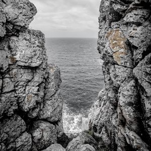 Preview wallpaper rocks, sea, gorge, nature