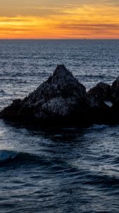 Preview wallpaper rocks, sea, horizon, landscape, nature, evening