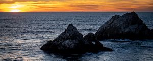 Preview wallpaper rocks, sea, horizon, landscape, nature, evening