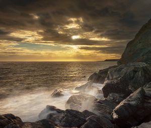 Preview wallpaper rocks, sea, splashes, nature