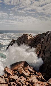 Preview wallpaper rocks, sea, splashes, waves