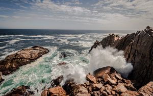 Preview wallpaper rocks, sea, splashes, waves