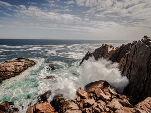 Preview wallpaper rocks, sea, splashes, waves
