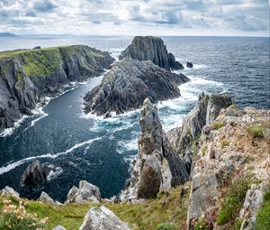 Preview wallpaper rocks, sea, stones, foam, waves, landscape