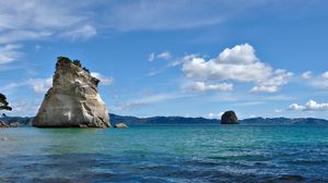Preview wallpaper rocks, sea, waves, horizon, clouds