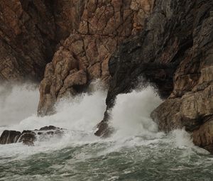 Preview wallpaper rocks, sea, waves, splashes, nature
