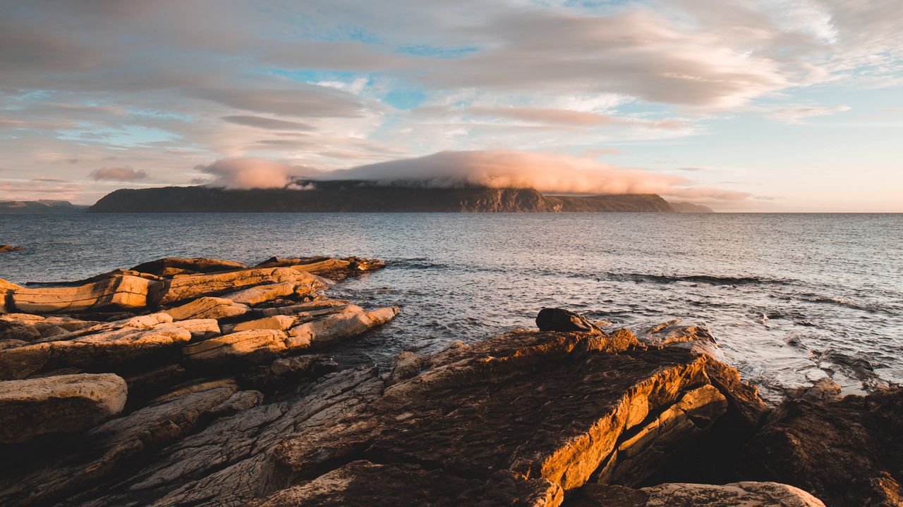 Wallpaper rocks, stones, sea, fog, clouds, horizon