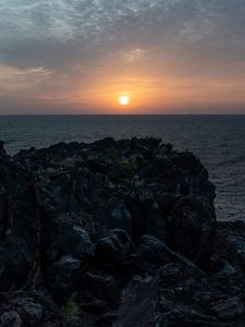Preview wallpaper rocks, stones, sunset, sun, ocean