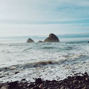 Preview wallpaper rocks, waves, beach, storm