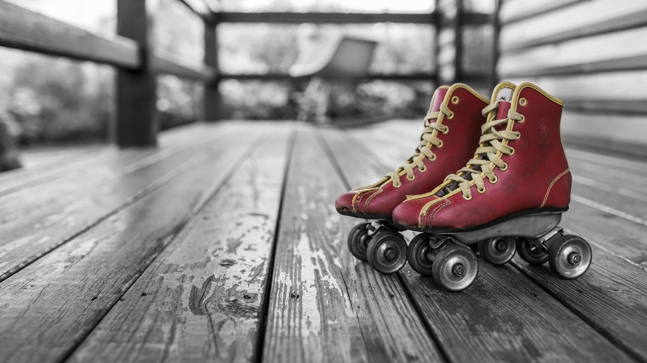 Wallpaper rollers, skates, retro, red